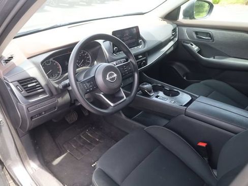 Used 2023 Nissan Rogue S FWD image 11