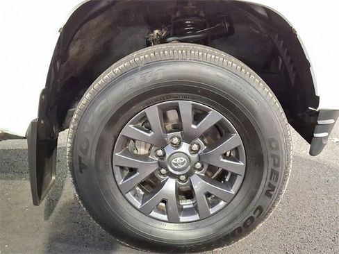 Certified 2022 Toyota Tacoma SR5 image 12