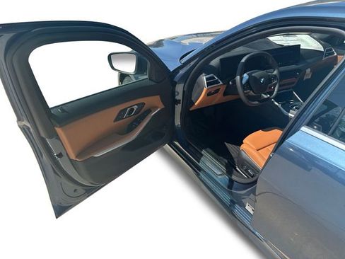 Used 2025 BMW 330i xDrive Sedan w/ Premium Package image 20