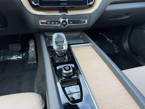 Certified 2026 Volvo XC60 B5 Plus AWD/4WD image 16