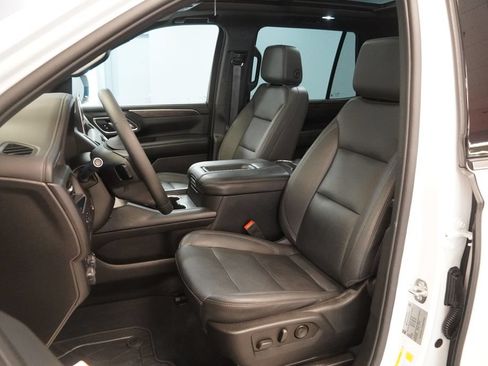Used 2023 Chevrolet Tahoe LT AWD/4WD image 3