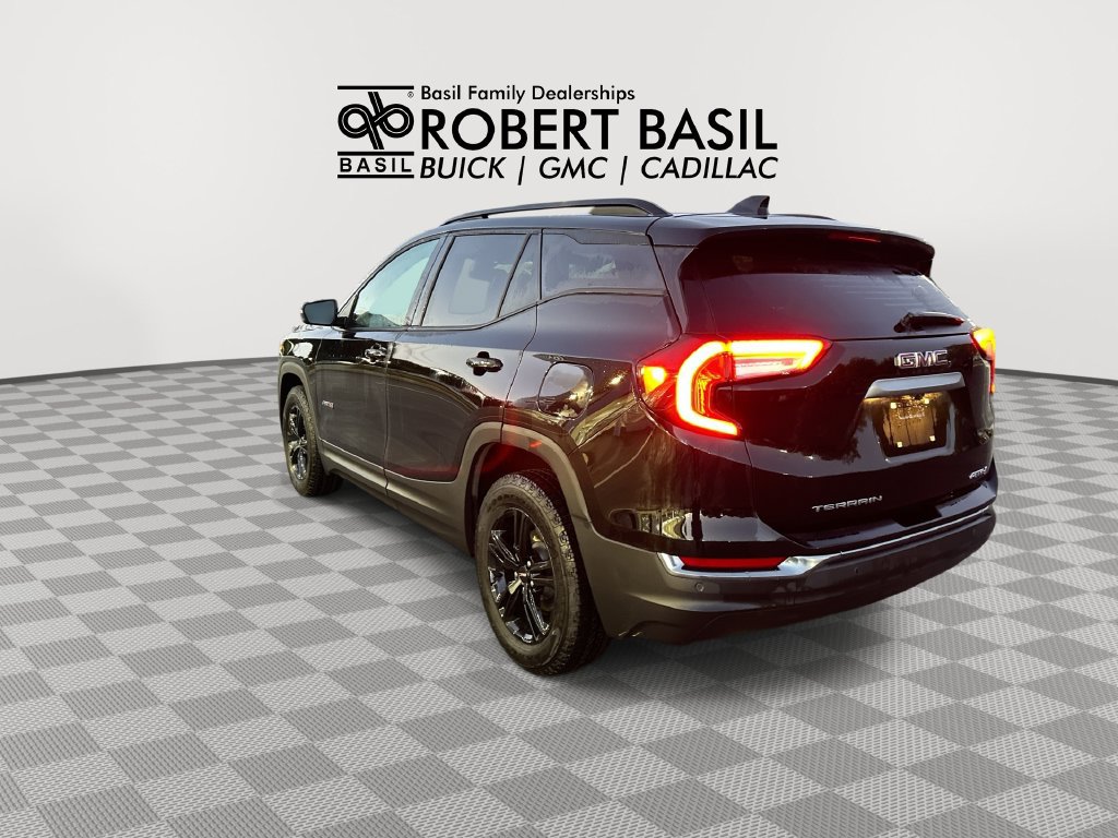 Used 2024 GMC Terrain AT4 AWD/4WD image 6