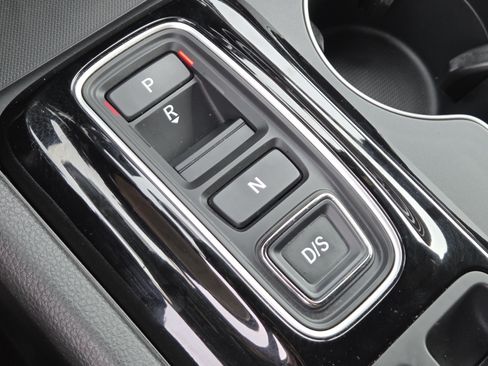 Used 2025 Honda Pilot Sport image 29