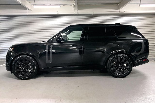 New 2026 Land Rover Range Rover SE AWD/4WD image 3