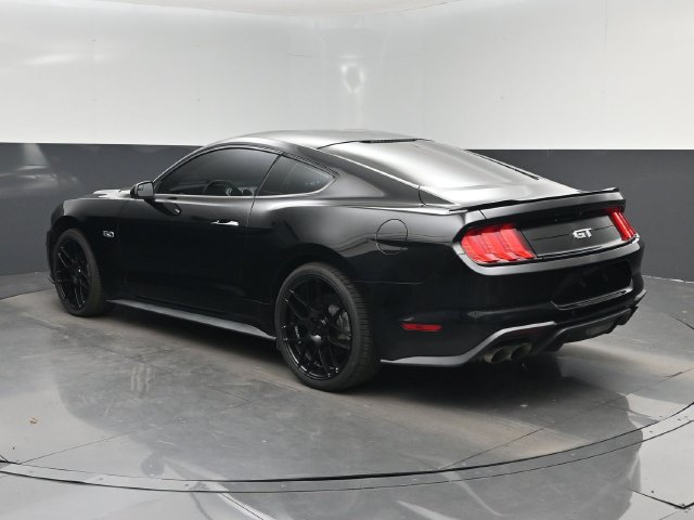 Used 2018 Ford Mustang GT RWD image 4