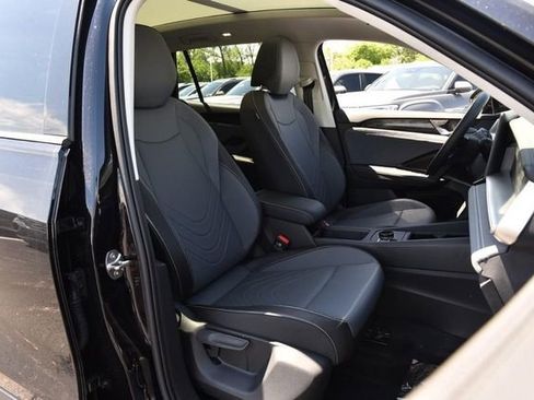 New 2026 Volkswagen Tiguan SE AWD/4WD image 20