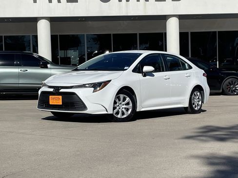 Used 2024 Toyota Corolla LE image 1
