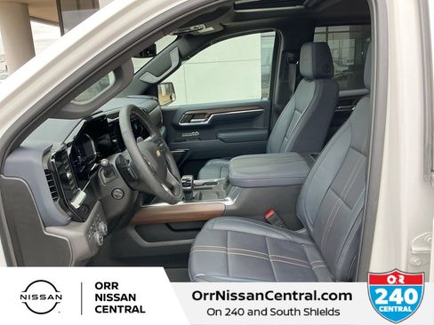 Used 2024 Chevrolet Silverado 1500 High Country w/ High Country Premium Package image 17