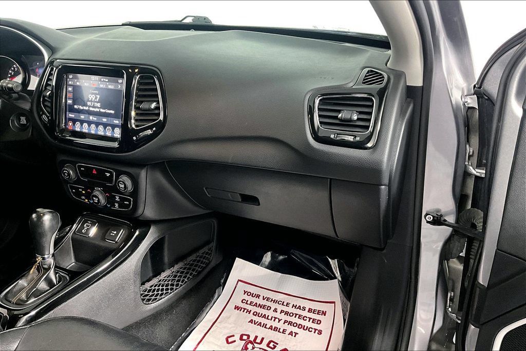Used 2019 Jeep Compass Limited FWD image 16