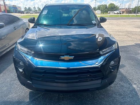 Used 2023 Chevrolet TrailBlazer LS FWD image 2