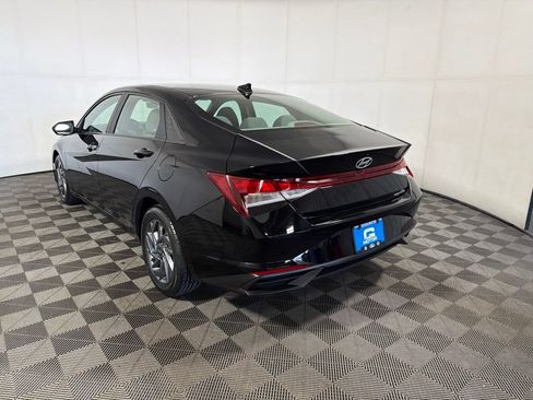 Used 2024 Hyundai Elantra SEL FWD image 5