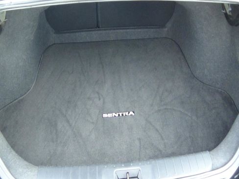 Used 2025 Nissan Sentra SV FWD image 11