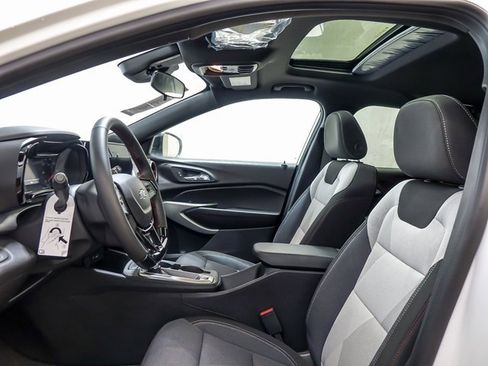 New 2026 Chevrolet Trax RS w/ Sunroof Package image 10