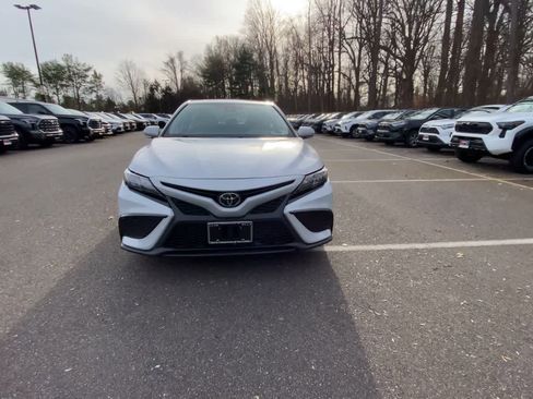 Used 2023 Toyota Camry SE image 11