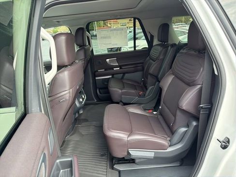 New 2025 Ford Expedition Max Platinum w/ Platinum Ultimate Package AWD/4WD image 20