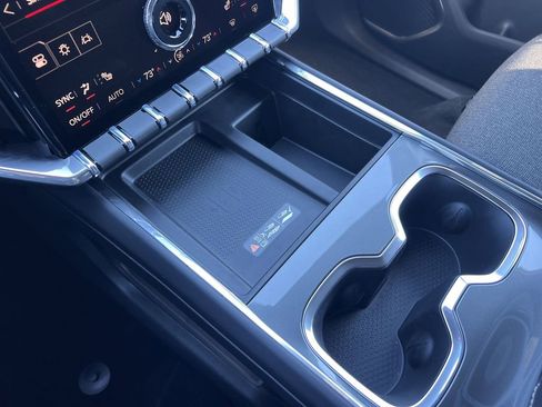 New 2026 GMC Acadia Elevation image 7