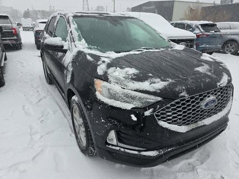 Used 2023 Ford Edge SEL w/ Convenience Package image 2