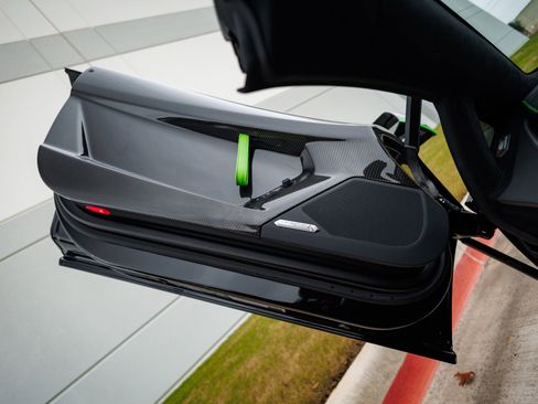 Used 2021 Lamborghini Aventador SVJ image 68