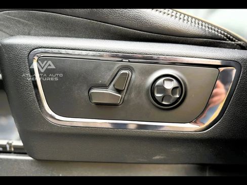 Used 2023 RAM 1500 Limited image 32