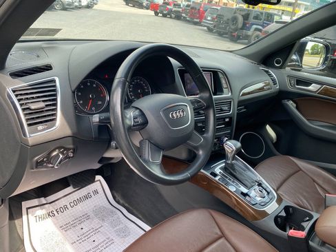 Used 2015 Audi Q5 2.0T Premium Plus w/ Technology Package AWD/4WD image 10
