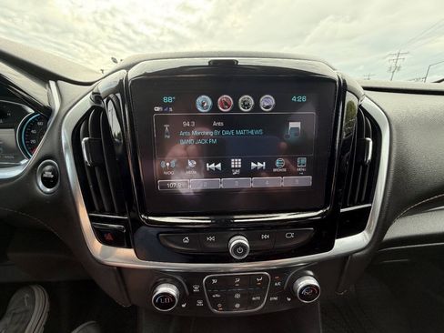 Used 2019 Chevrolet Traverse LT AWD/4WD image 23