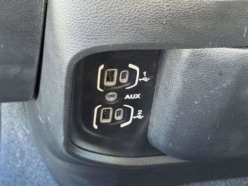 Used 2022 RAM 2500 Big Horn image 29