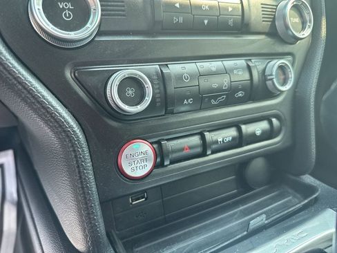 Used 2021 Ford Mustang Coupe RWD image 23