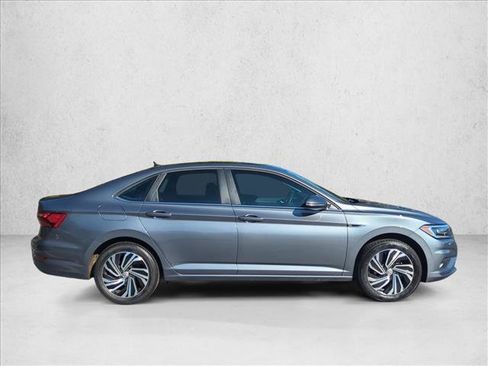 Used 2021 Volkswagen Jetta SEL Premium image 4