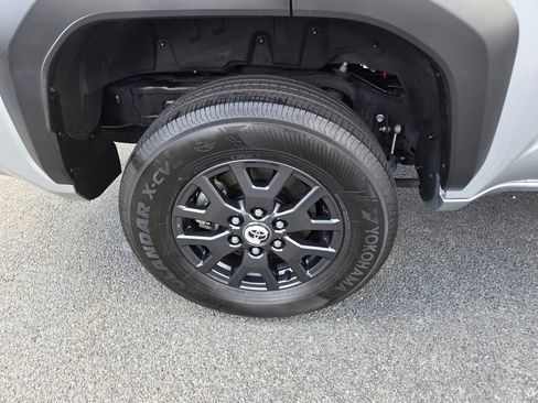 Certified 2025 Toyota 4Runner SR5 AWD/4WD image 14