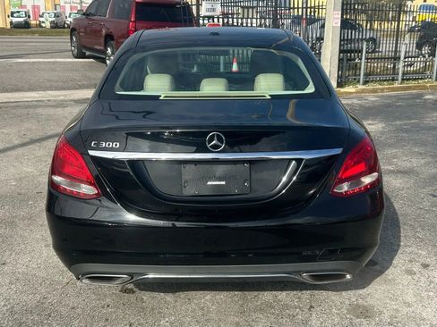Used 2017 Mercedes-Benz C 300 Sedan image 7