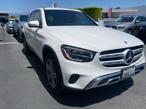 Used 2022 Mercedes-Benz GLC 300 image 2