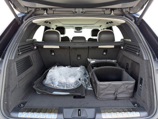 New 2027 Land Rover Range Rover Sport Battersea AWD/4WD image 18