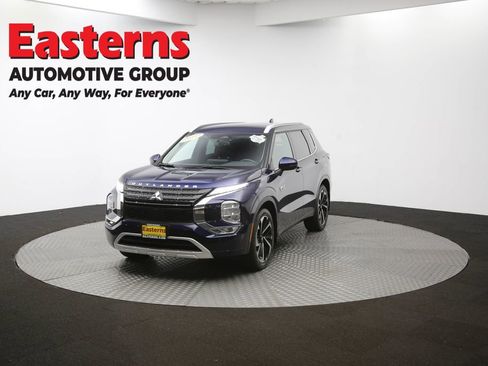 Used 2023 Mitsubishi Outlander SEL image 54