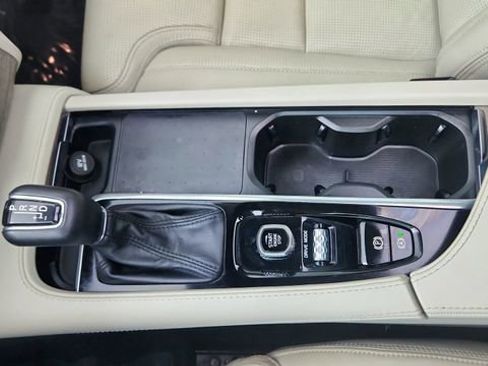 Used 2021 Volvo XC90 T6 Inscription w/ Climate Package image 57