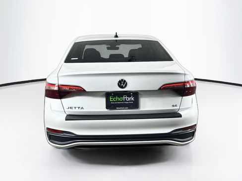 Used 2024 Volkswagen Jetta SE FWD image 7