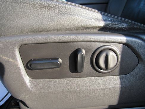 Used 2021 GMC Sierra 3500 Denali w/ Denali Ultimate Package image 16