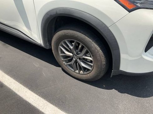Used 2024 Nissan Rogue S FWD image 3