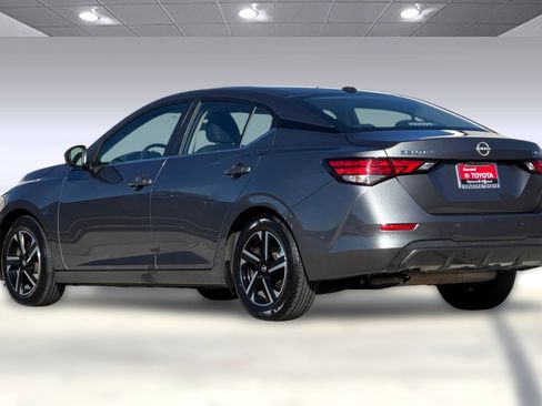 Used 2024 Nissan Sentra SV image 7
