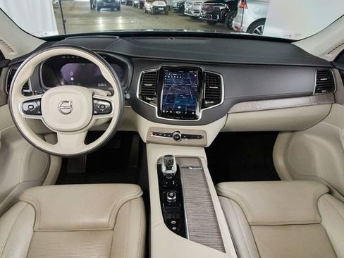 Used 2023 Volvo XC90 T8 Ultimate AWD/4WD image 6