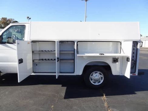 New 2025 Ford E-350 and Econoline 350 Super Duty w/ Power Equipment Group image 6