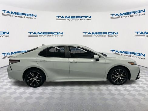 Used 2023 Toyota Camry SE FWD image 6