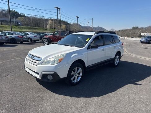 Used 2014 Subaru Outback 2.5i w/ Alloy Wheel Package image 4