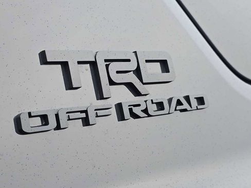 Used 2025 Toyota 4Runner TRD Off-Road Premium AWD/4WD image 19