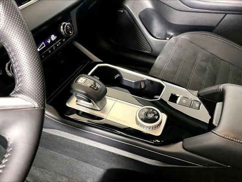Used 2025 Mitsubishi Outlander SE AWD/4WD image 13