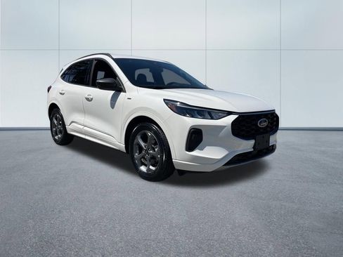 Used 2023 Ford Escape ST-Line w/ Equipment Group 301A FWD image 4