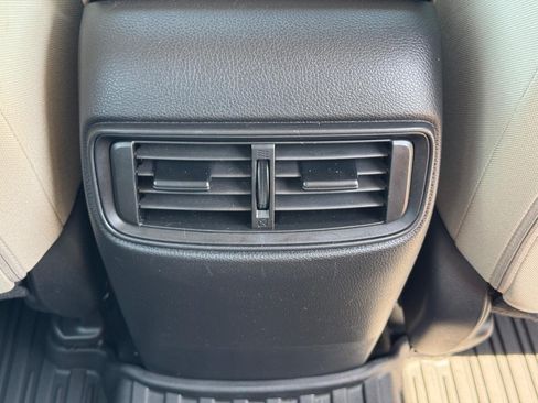 Used 2018 Honda CR-V LX image 16