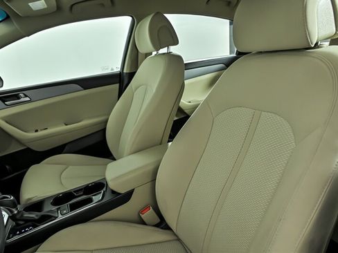 Used 2017 Hyundai Sonata SE w/ Cargo Package FWD image 16