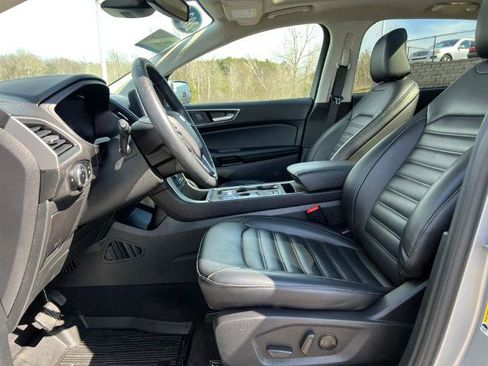 Certified 2024 Ford Edge SEL w/ Convenience Package AWD/4WD image 3