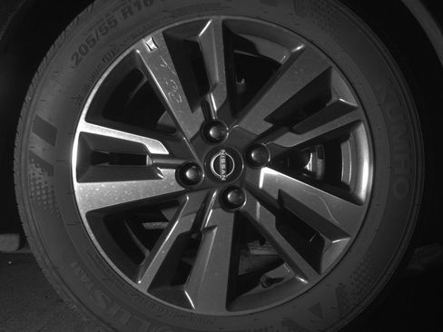 Used 2025 Nissan Versa SV image 13