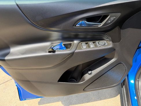 Used 2024 Chevrolet Equinox LT w/ LPO, Floor Liner Package FWD image 9